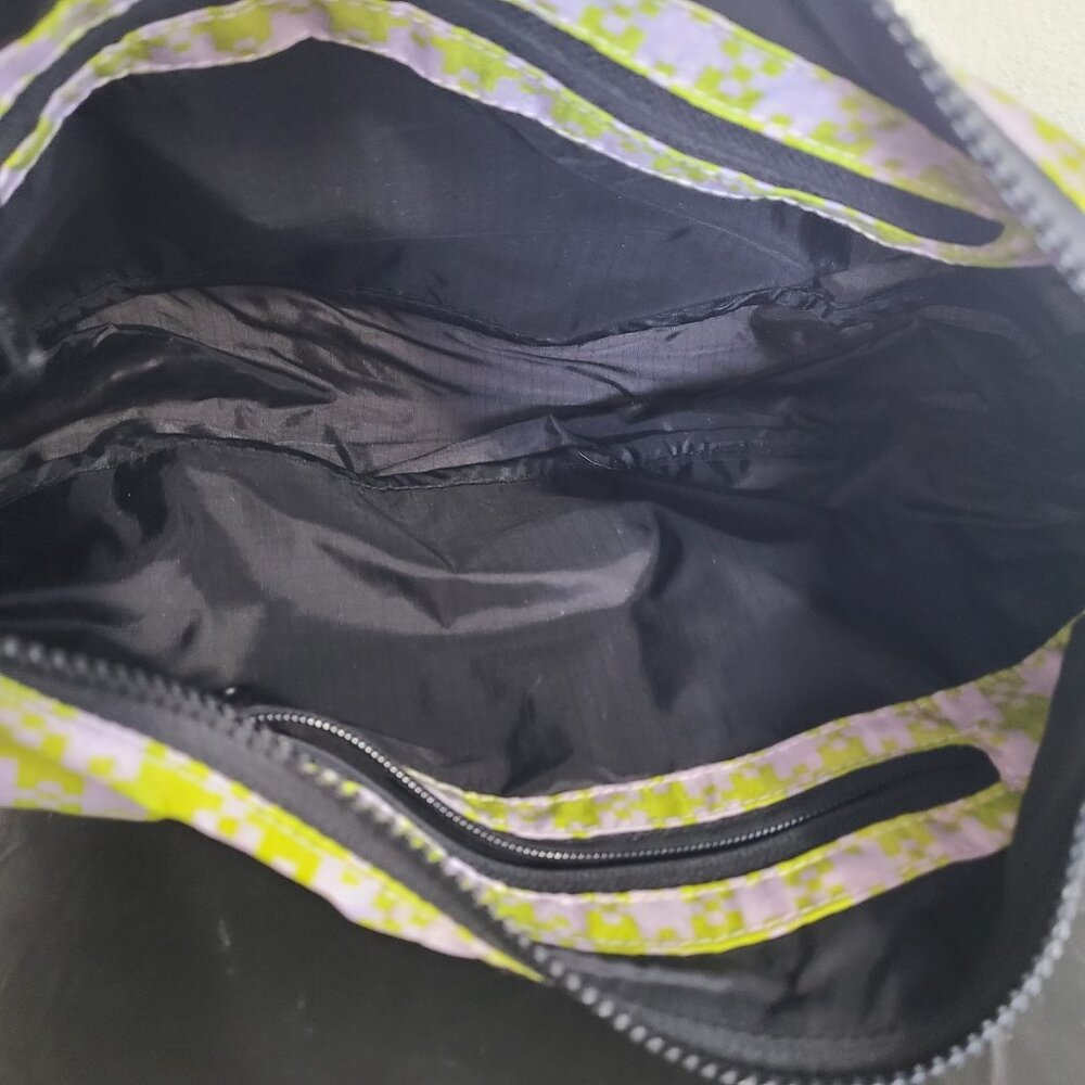 Baggu Medium Crescent Shoulder Crossbody Bag Pistachio Pixel - Picture 9 of 9